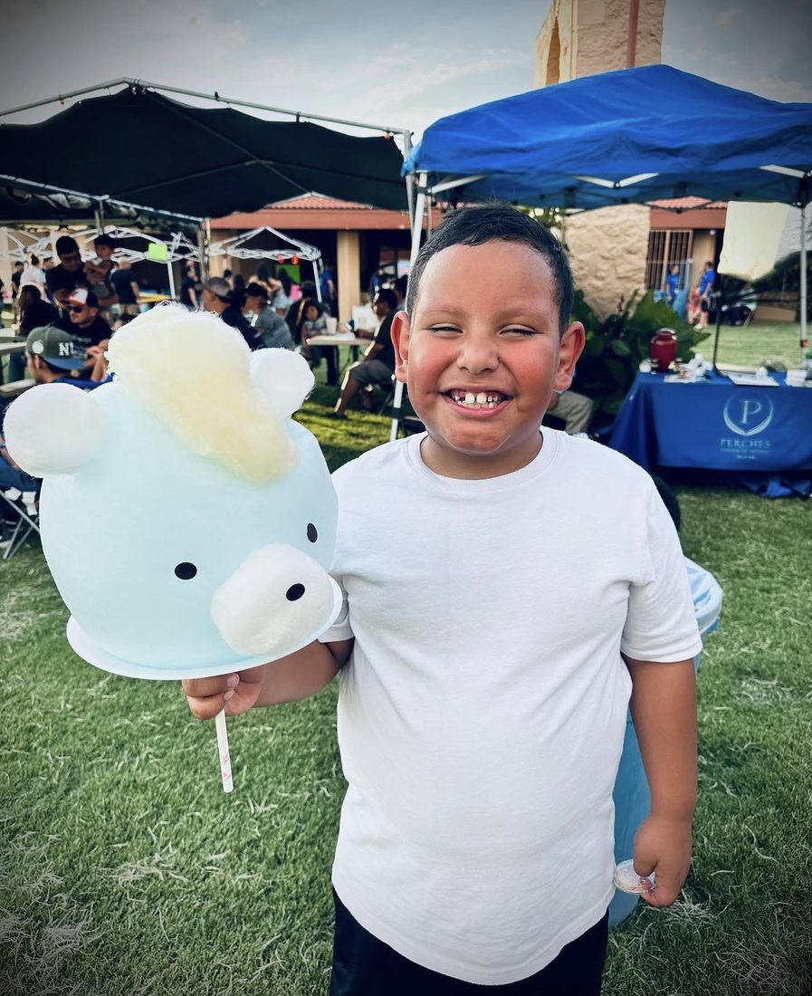 Melania Cotton Candy &ndash; A sweet birthday smile